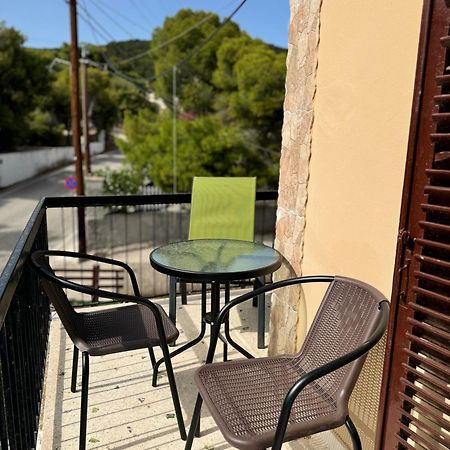 Santa Marina Rooms Agia Marina  Exterior photo
