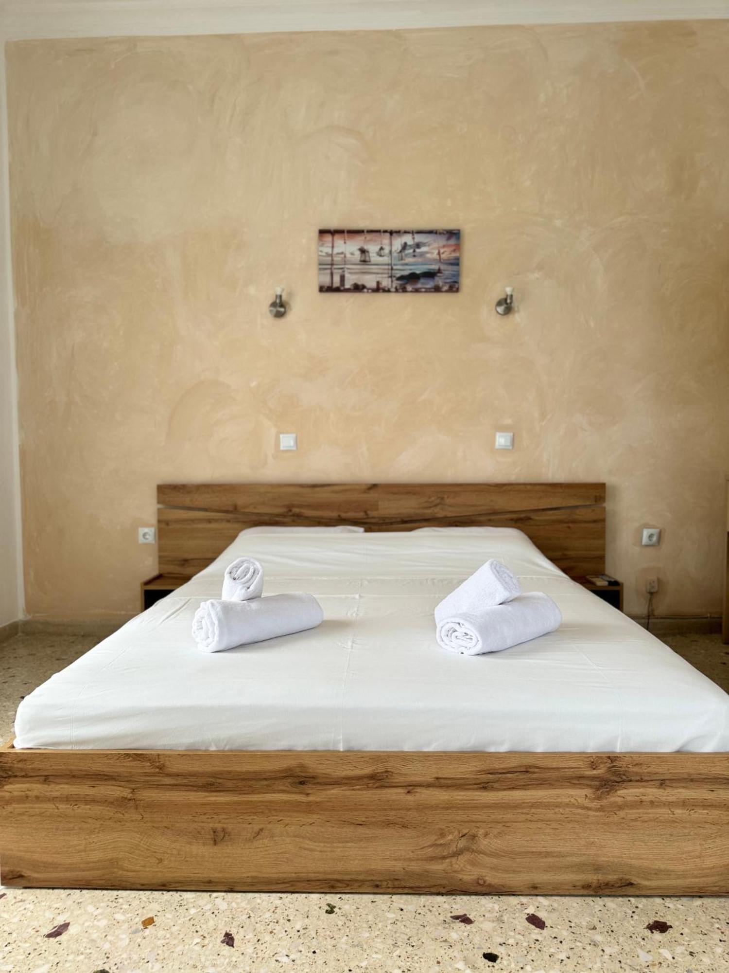Santa Marina Rooms Agia Marina  Exterior photo